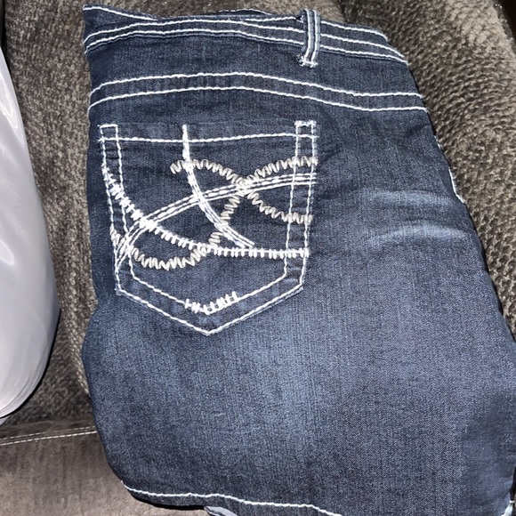 NWOT, Dark Denim Mini! So Cute!!!!! - Picture 5 of 5